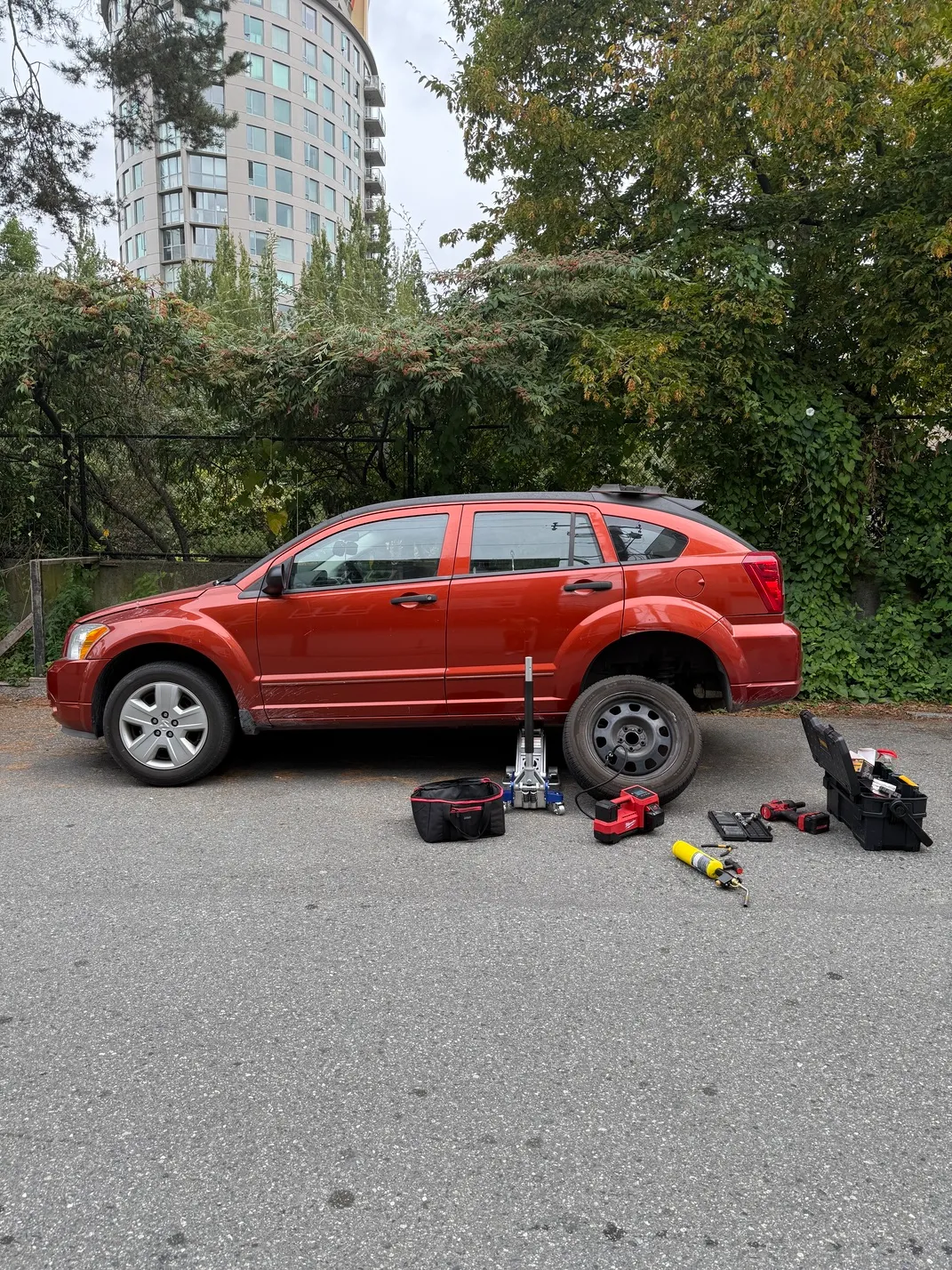 We offer emergency tire repair service | GRA